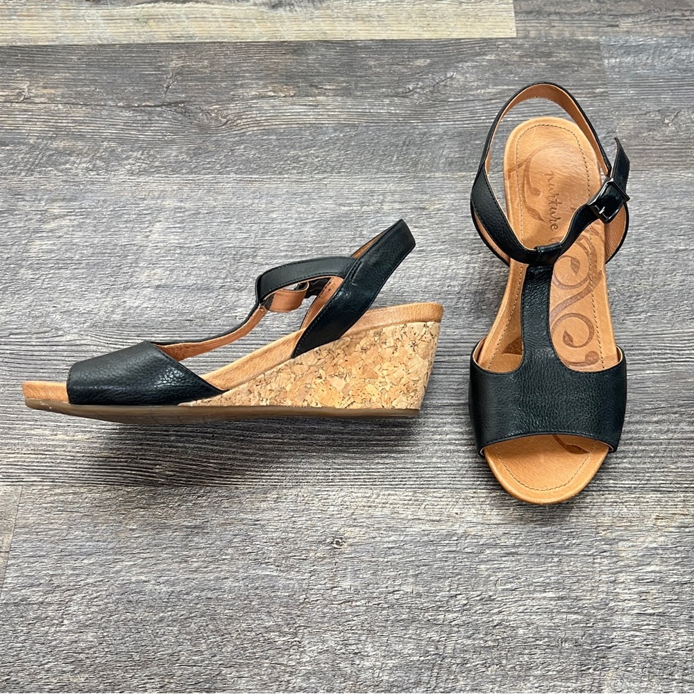 Nurture Shawen black leather wedged open toe sandals size 9 B18 - Picture 2 of 5